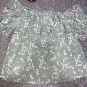 Listicle off-shoulder floral top